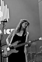 23-Manon Meurt