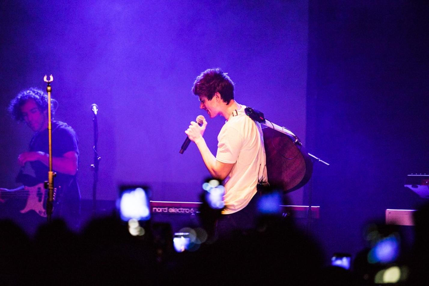 Alec Benjamin_02