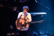 Alec Benjamin_01