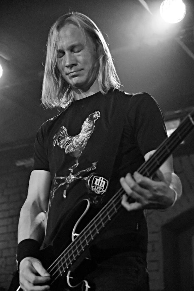8-Dirty Blondes