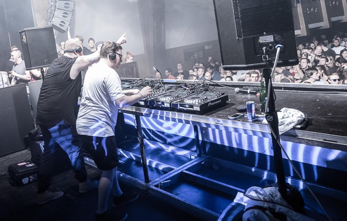 02_Akira b2b Bifidus