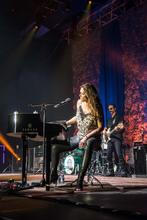 BETH HART03