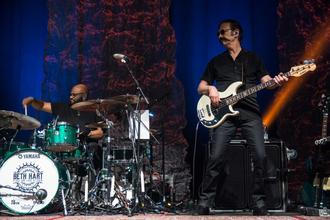 BETH HART06