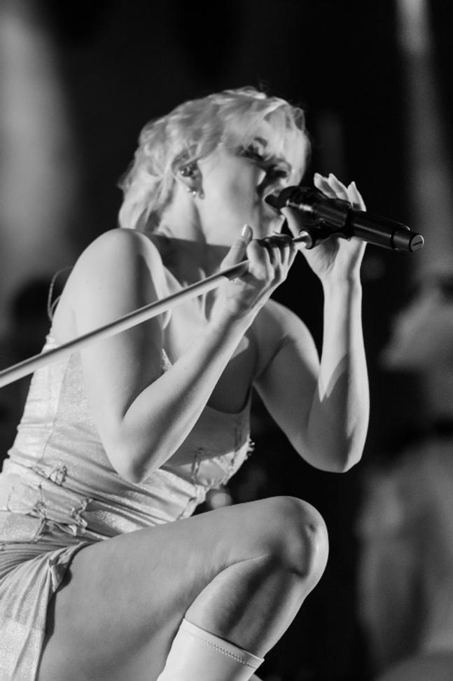 ROBYN5