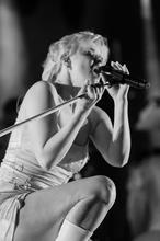ROBYN5