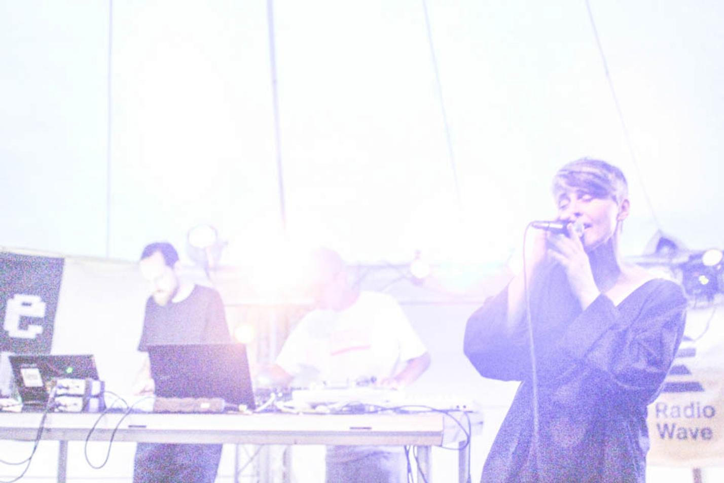 Načeva & Karaoke Tundra & DJ Five Průvan v hlavě, Open Air Program 2016, Hradec Králové (5)