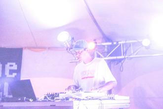 Načeva & Karaoke Tundra & DJ Five Průvan v hlavě, Open Air Program 2016, Hradec Králové (15)