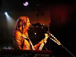 005_halestorm