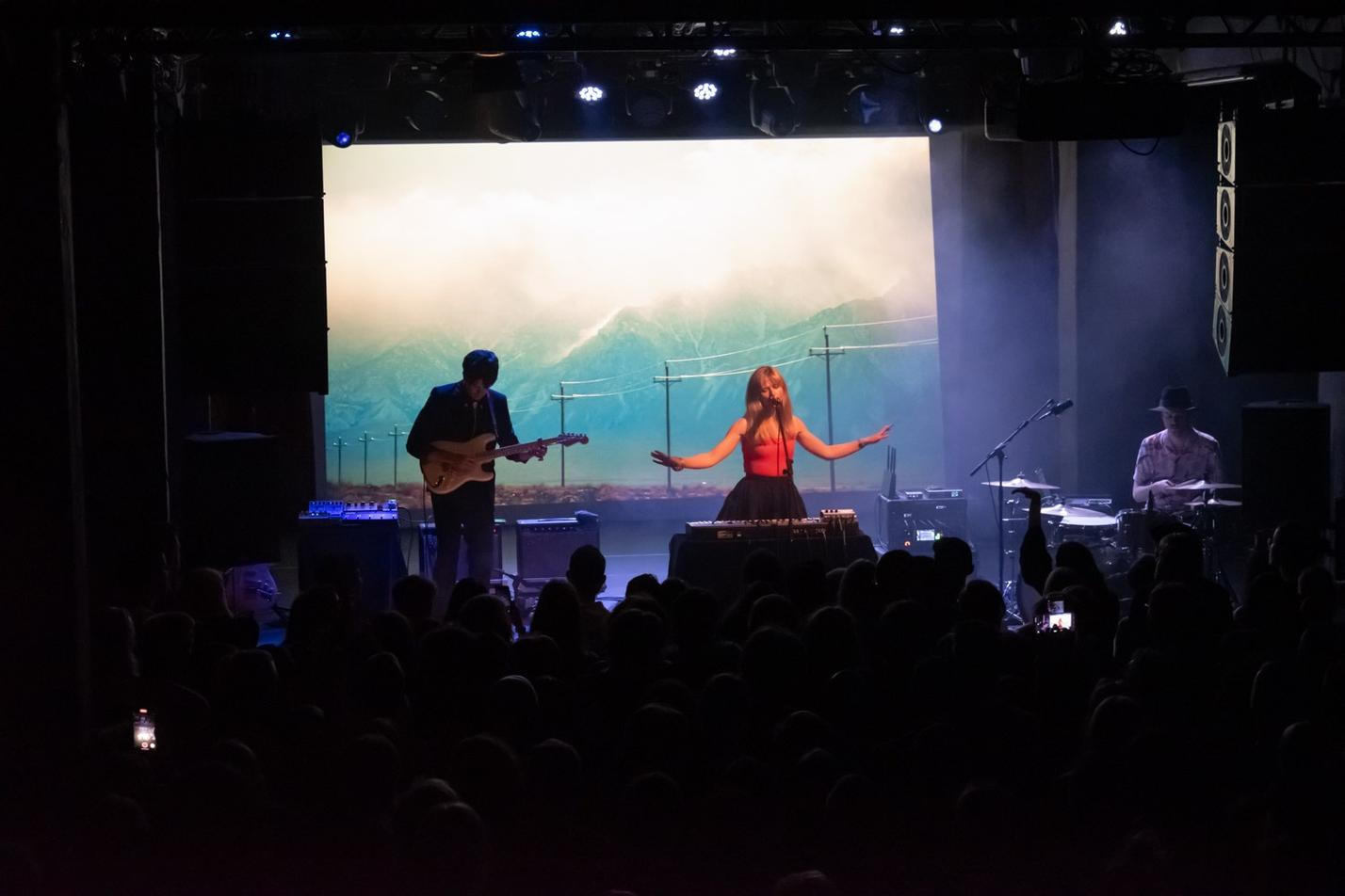 Still Corners-3