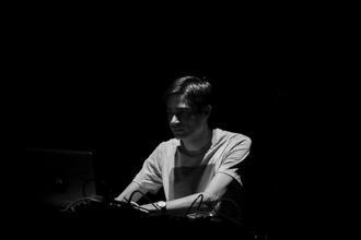 09_Jon Hopkins