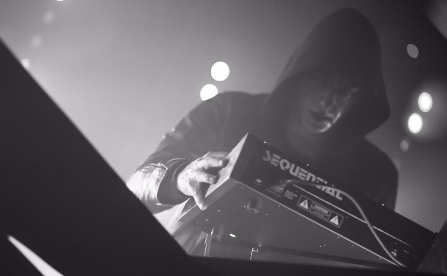 02_Perturbator