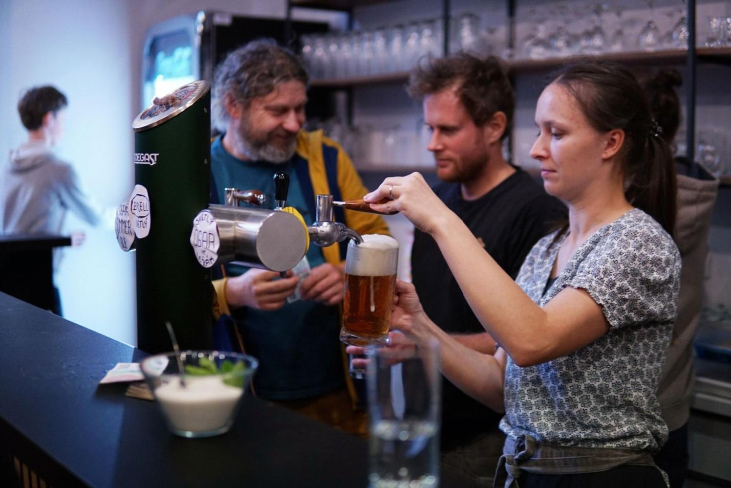 bar (1)