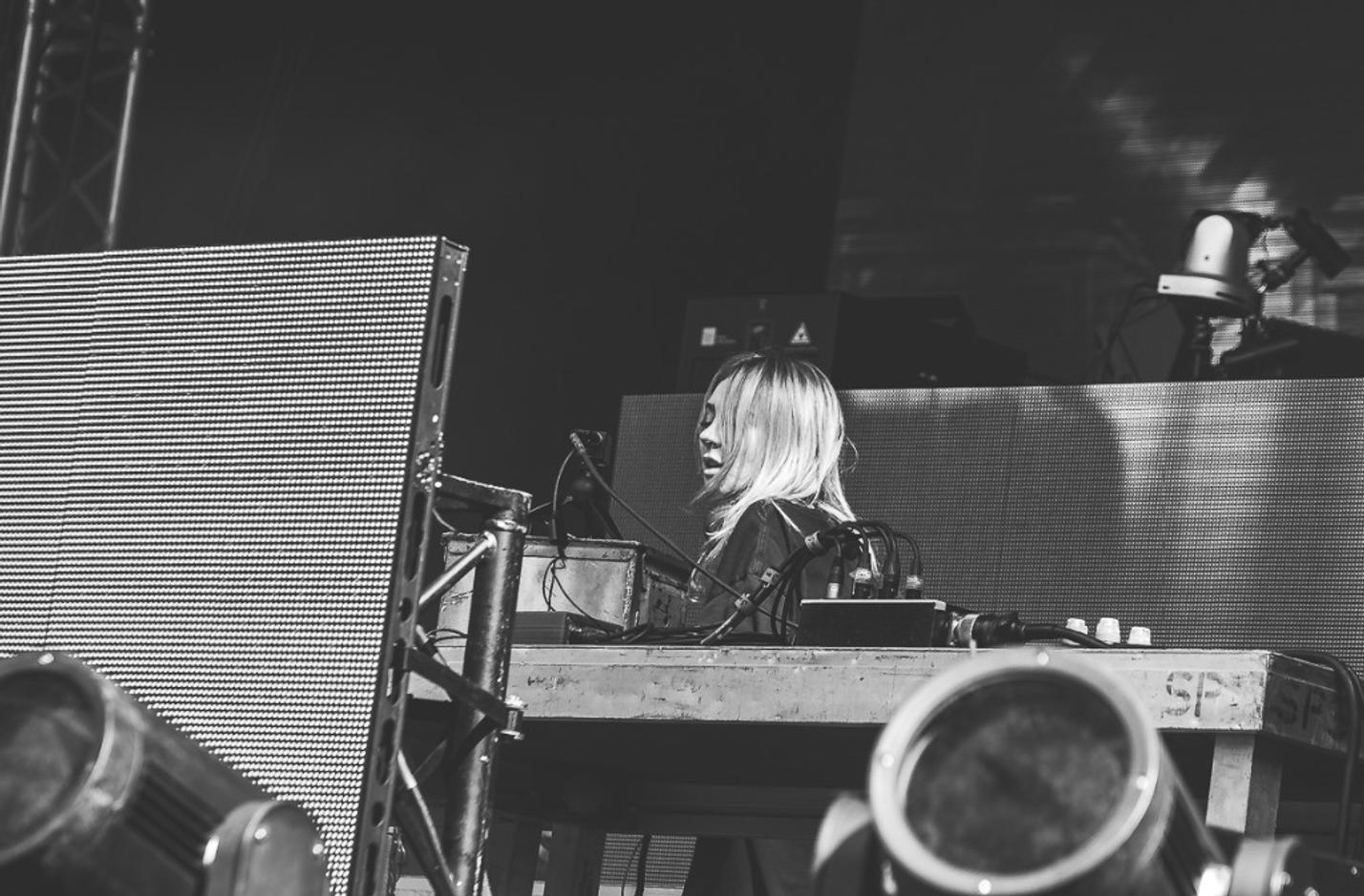 01_Alison Wonderland