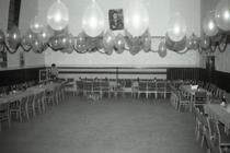 Mir_sal_zacatek_90_let