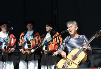 Paolo Angeli & Tenore Murales de Orgosolo