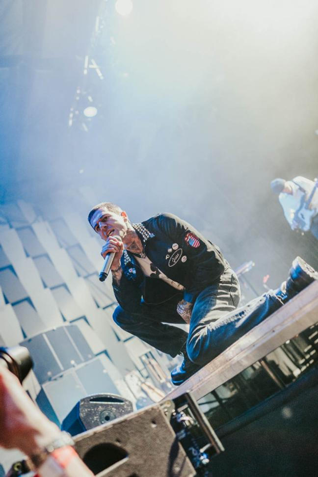 The Neighbourhood (6)