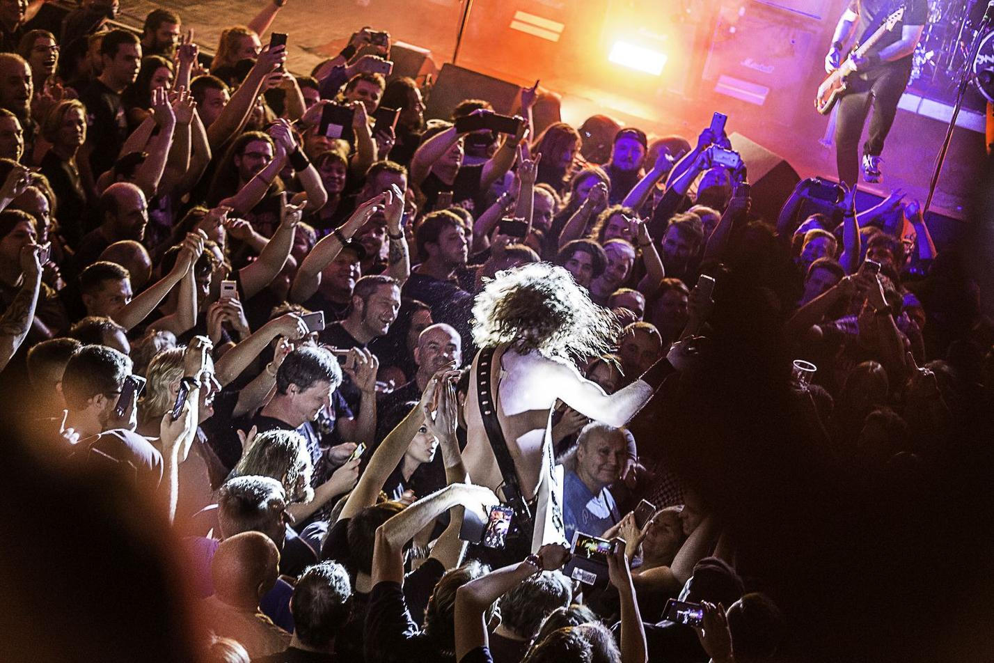 Aibourne, Roxy