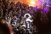 Aibourne, Roxy