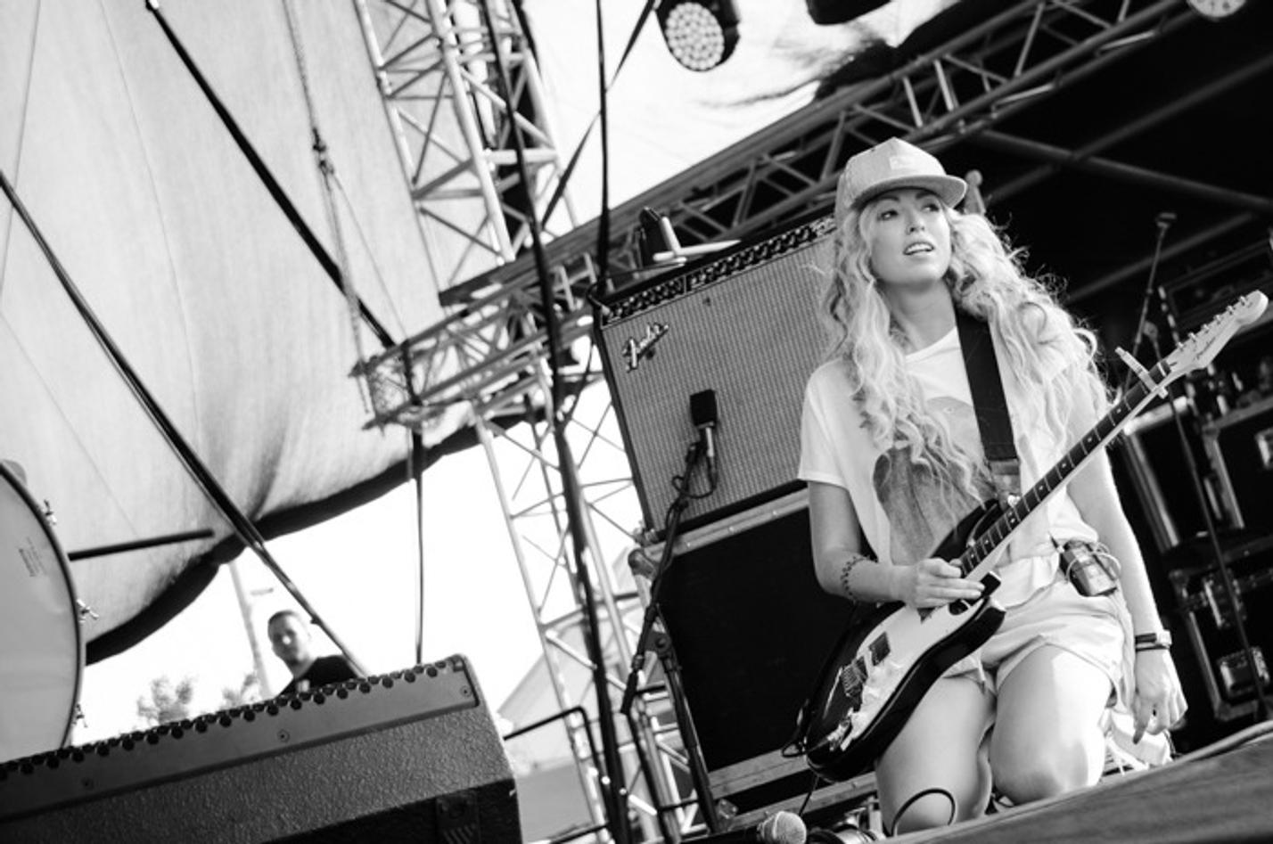 7208_the_ting_tings