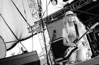7208_the_ting_tings