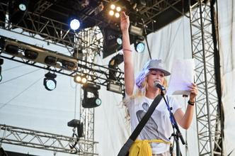 7176_the_ting_tings