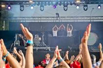 7227_the_ting_tings