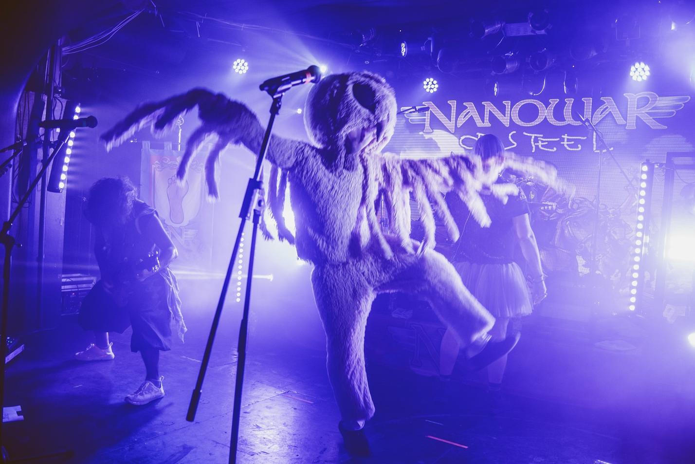 10_Nanowar