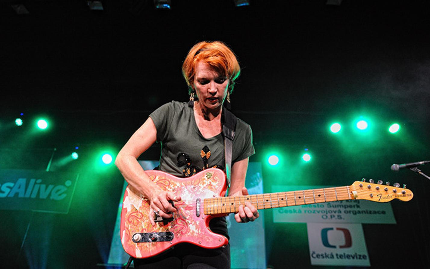 blues_alive15_sue_foley