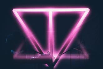 Ton Tron (3)