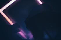 Ton Tron (2)