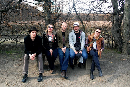 fullmoonzine.cz