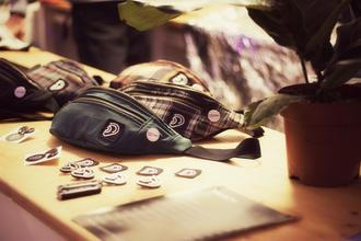 MERCH_2