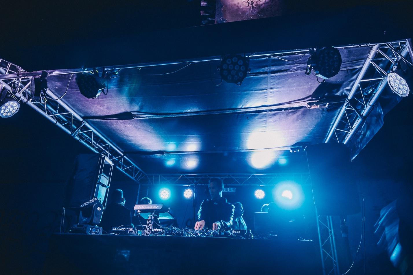 03_Cubix