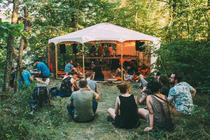 Antigravity stage