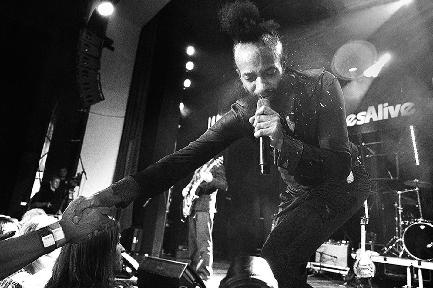 23-blues-alive-26-fantastic-negrito