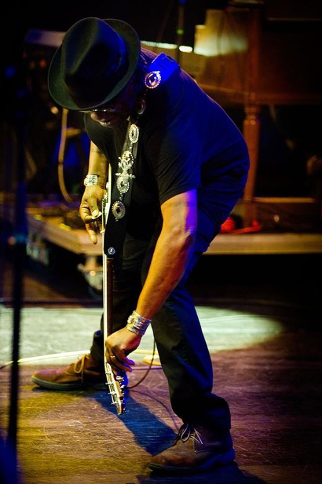 bluesalive-2018-24-joe-louis-walker