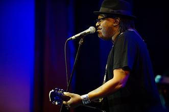 bluesalive-2018-23-joe-louis-walker