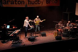 38-Trilok Gurtu Band