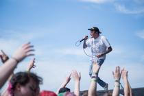 neck deep (2)