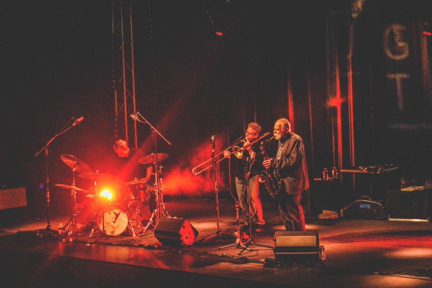 03 Peter Brötzmann trio, Jazz Gooes To Town 2016, Hradec Králové