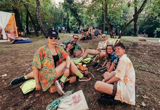 04_Fest Fetival