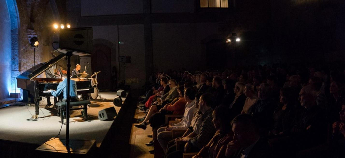 strunypodzimu_fredhersch_panorama2