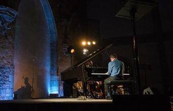 strunypodzimu_fredhersch2