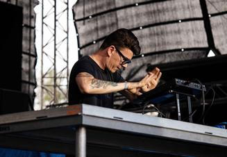 05_DJ ROXTAR