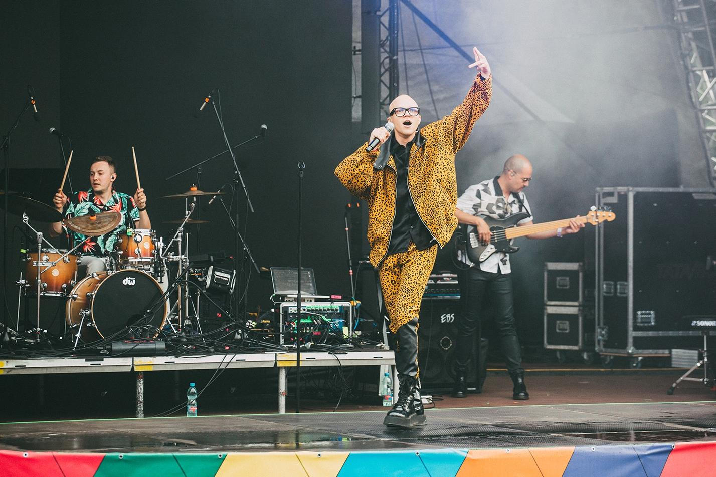 7KRÁT3 & LIVE BAND