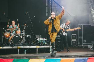 7KRÁT3 & LIVE BAND