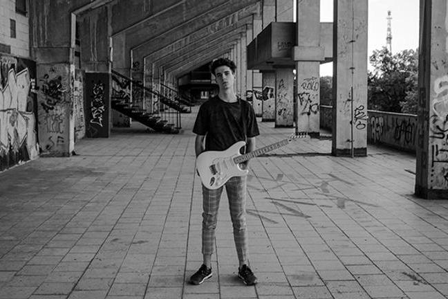 fullmoonzine.cz