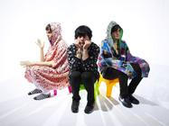 Klaxons v době vydání debutové desky Myths Of The Near Future