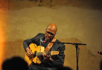 Lionel Loueke (4)