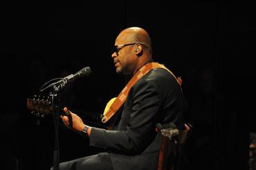 Lionel Loueke (2)